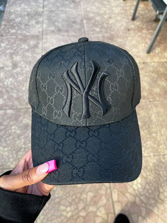 Black Baseball Cap 🖤